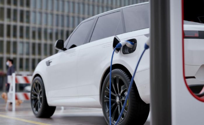 Perkembangan Mobil Hybrid Dan Dampaknya