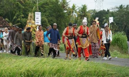 Kebiasaan Masyarakat Yang Menjadi Budaya