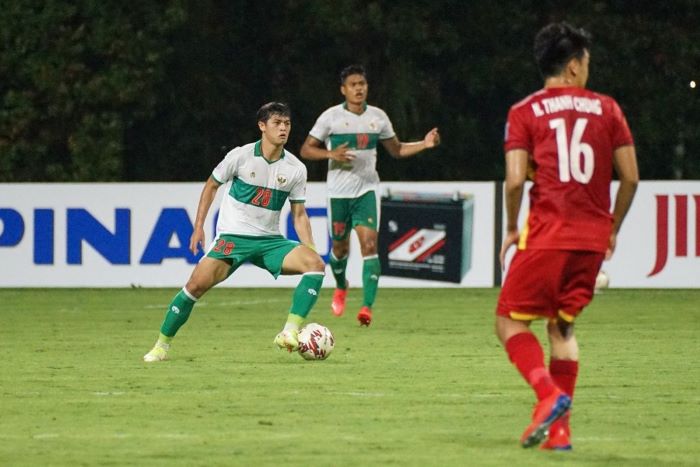Peran Gelandang Dalam Mengatur Jalannya Pertandingan