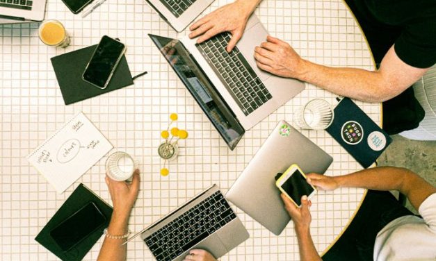 Revolusi Digital Yang Mengubah Cara Masyarakat