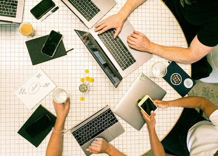 Revolusi Digital Yang Mengubah Cara Masyarakat